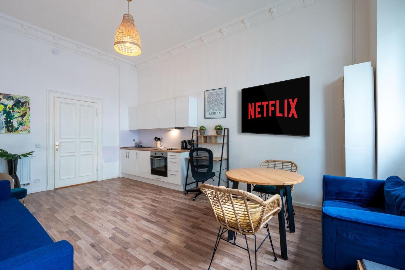 Modern, Flat With Workspace Berlim